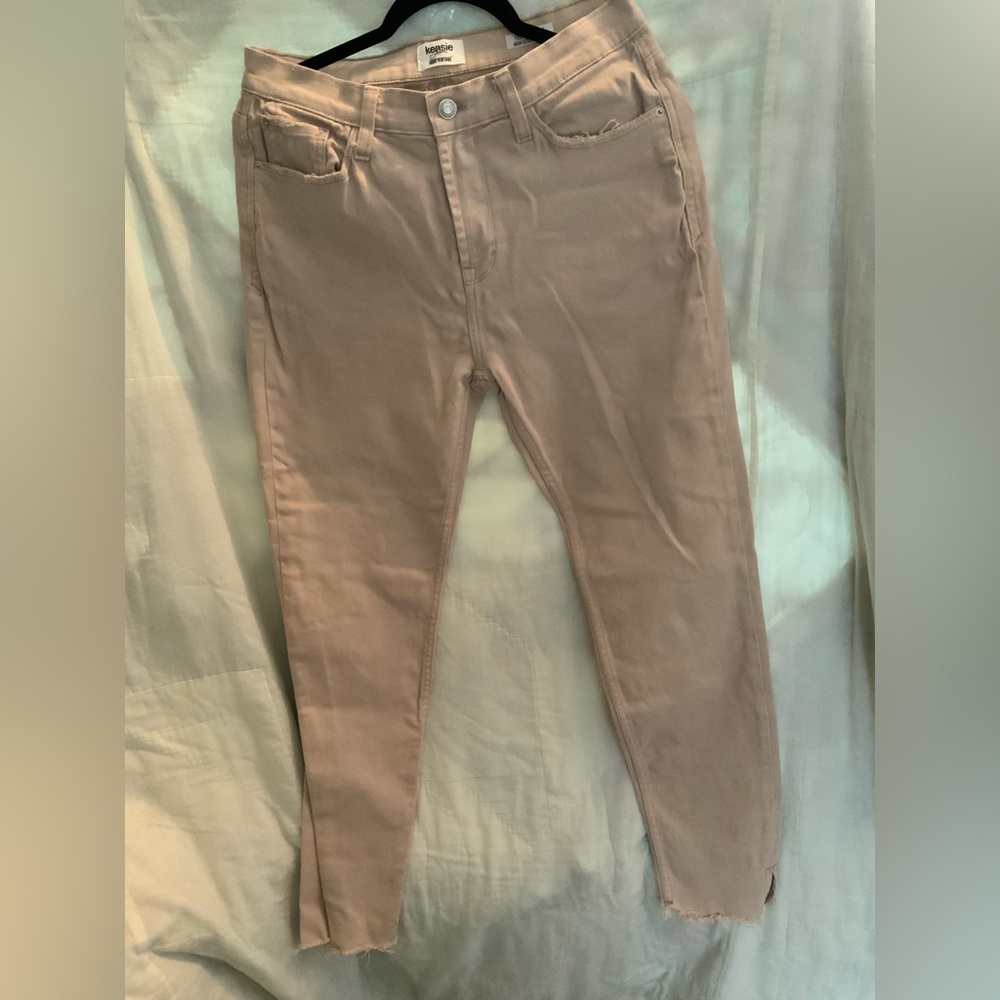 Kensie Women's Tan Slacks size 6 Ultimate High Rise Skinny Distressed Nwot